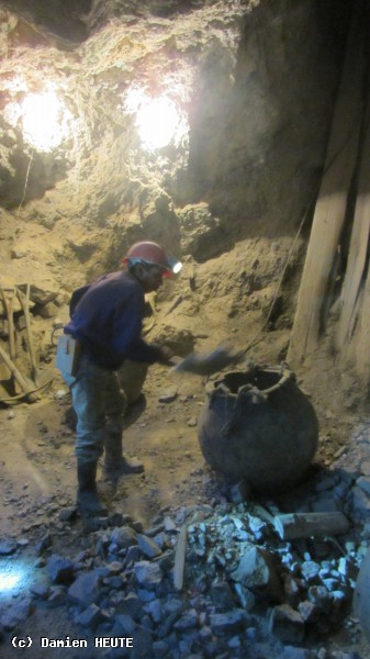 Une fois le minerai extrait de la montagne